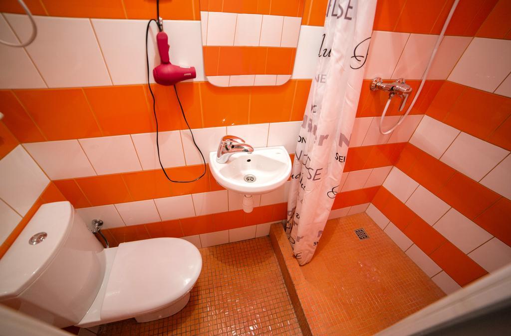 לבוב Mini Apartment On Rappoporta 7A-3 מראה חיצוני תמונה